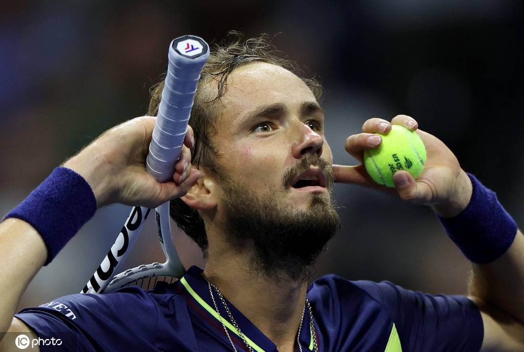 她们的表现 她们的表现