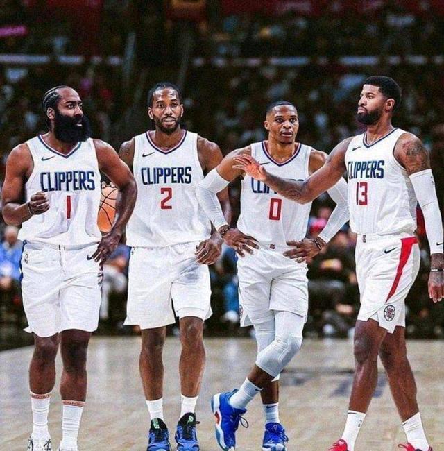 先后破门 先后破门